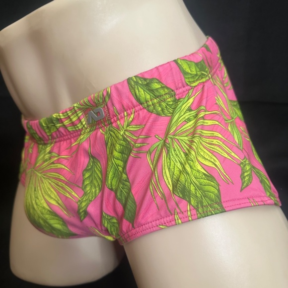 Addicted Pack Up Square Cut Swimsuit XL 36" waist Gently worn 80% polyester - Picture 2 of 7